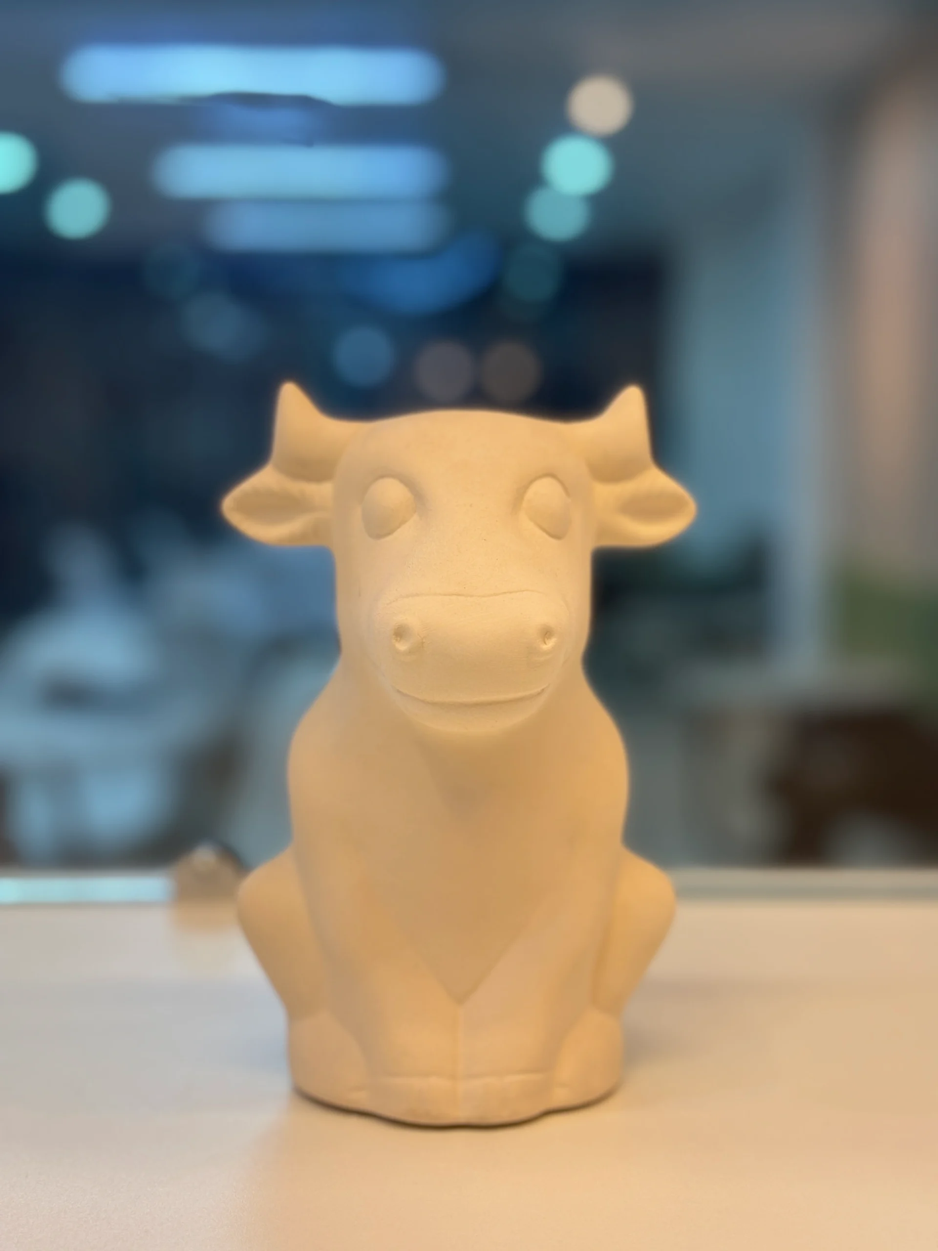 Cerámica de Vaca Lola de la Granja de Zenón pintada en Quito