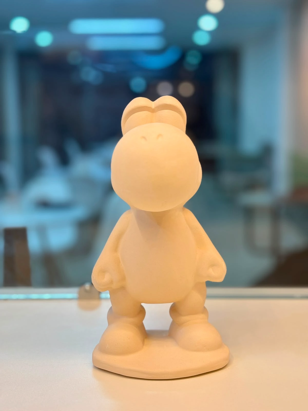 Cerámica de Yoshi grande pintada en Quito
